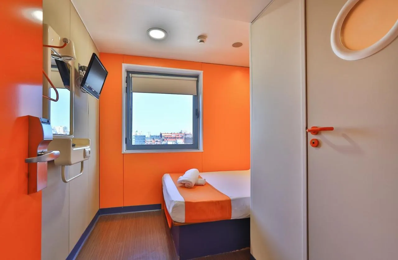 Easyhotel Szófia 0*,