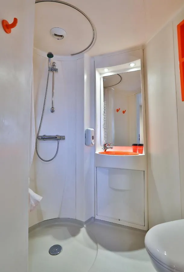 Easyhotel Szófia 0*,