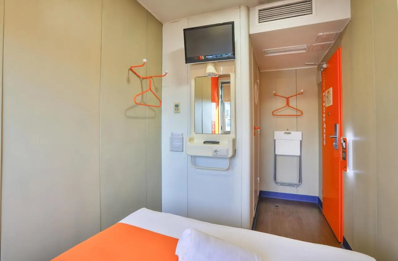 Easyhotel Sofia 0*,